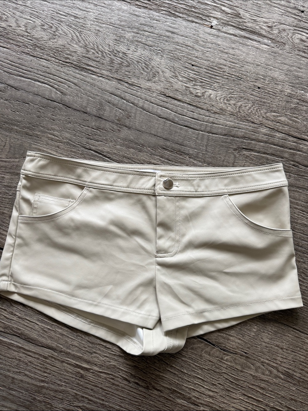 superdown High-Waist Cream Short Shorts